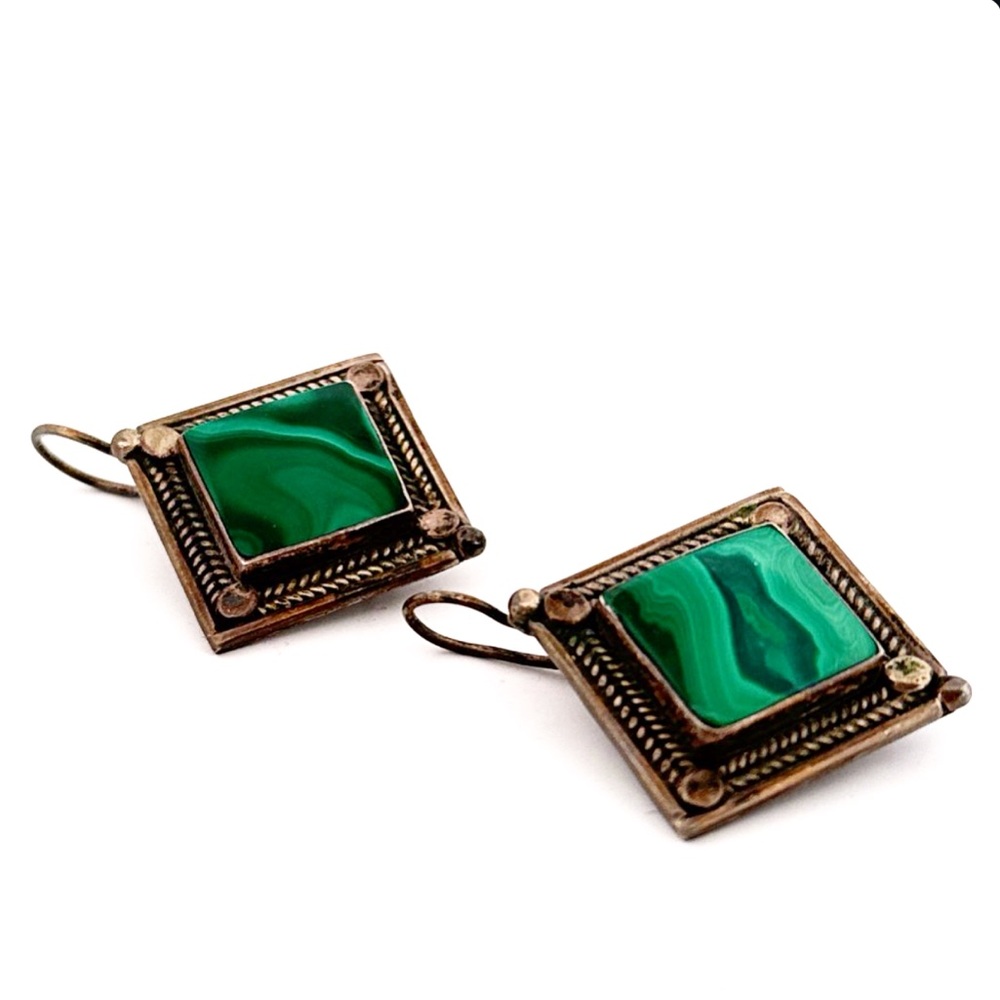 Stunning 925 Sterling silver and malachite earrings